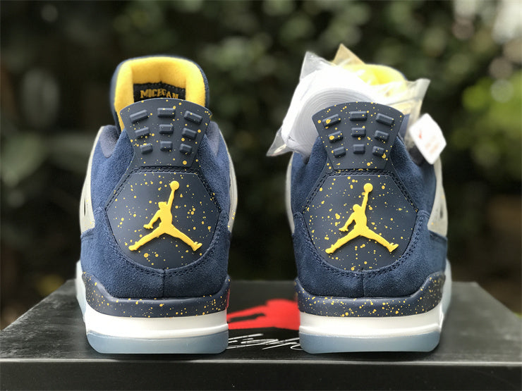 Air Jordan 4